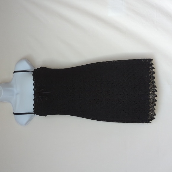 LAUNDRY BY SHELLI SEGAL | Black Crochet Scalloped Hem Strappy Dress - Picture 5 of 12